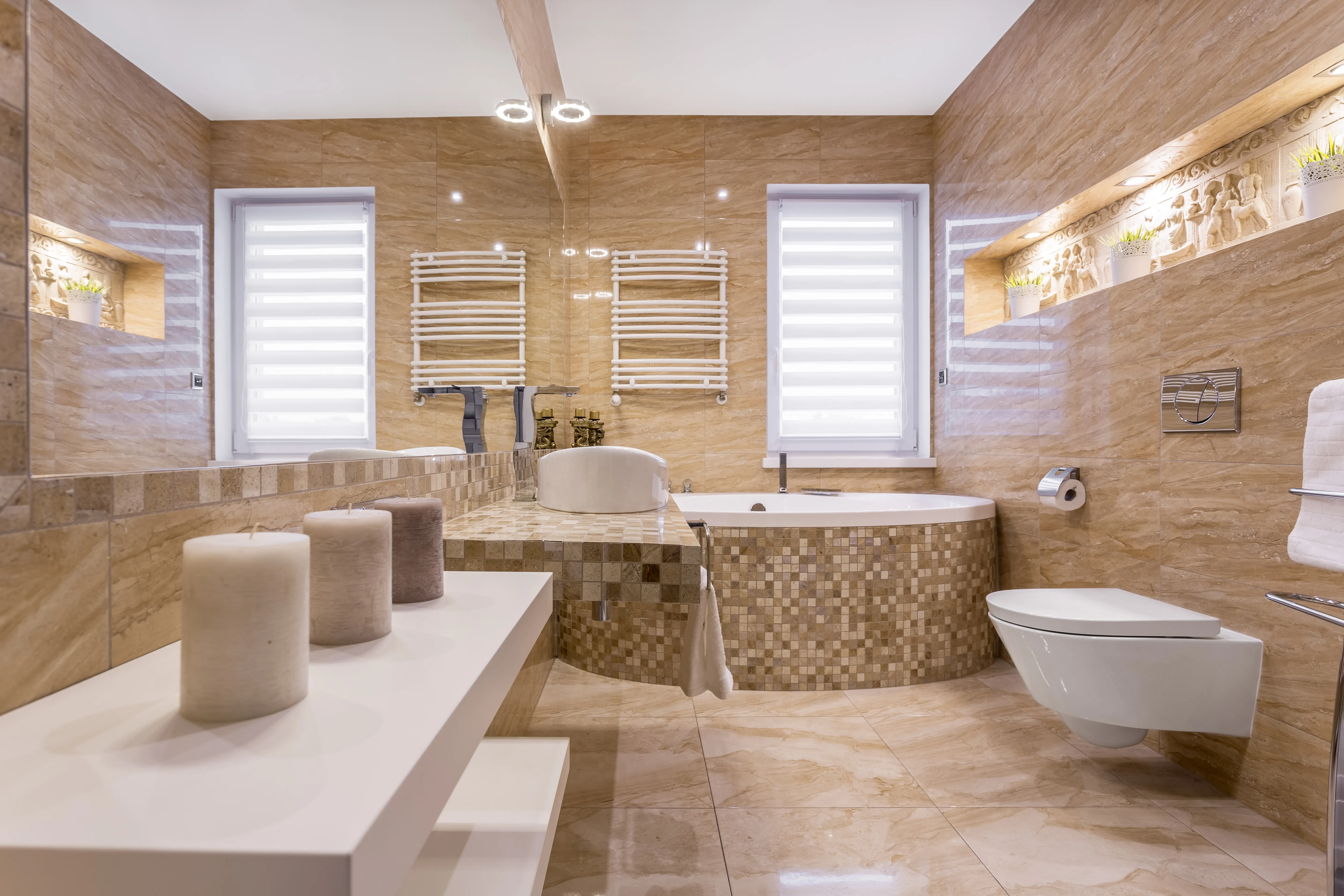 Modernes Badezimmer mit hochwertigen Fliesen - Toni Fliesenleger